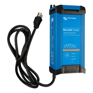 Cargador de Baterías / 12V / 15A / IP22 / Carga Inteligente 6 Etapas /