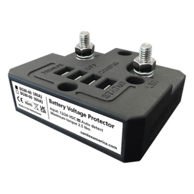Protector de Baterías / 12/24 VCD Automático / 40 A Continuos / IP66 /